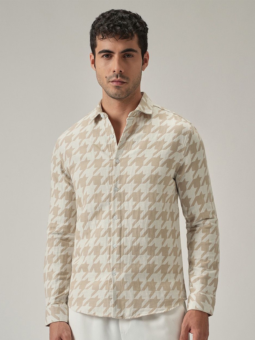 

Banana Club Men Classic Opaque Casual Shirt, Beige