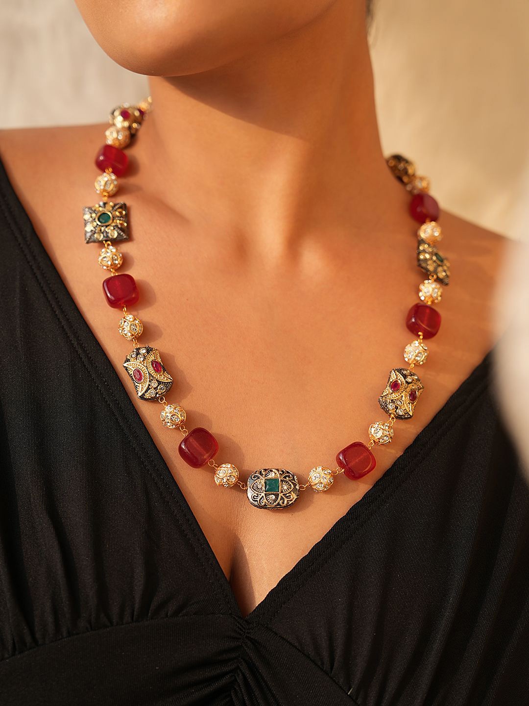 

Binnis Wardrobe Gold-Plated Quartz Studded Necklace