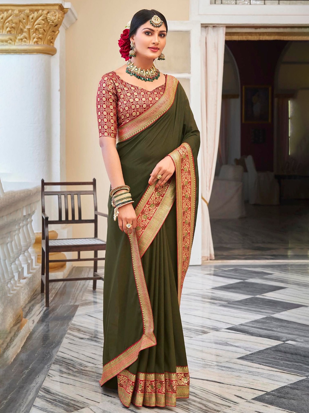 

MAHALASA Ethnic Motifs Embroidered Zari Saree, Green