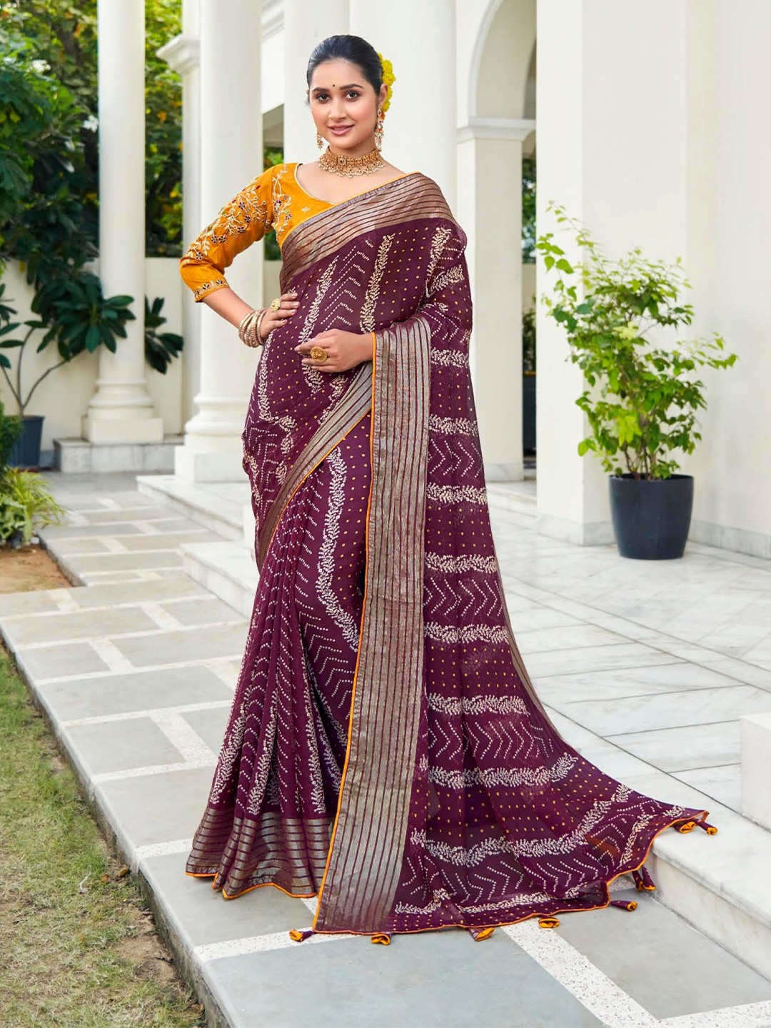 

MAHALASA Ethnic Motifs Printed Pure Chiffon Saree, Purple