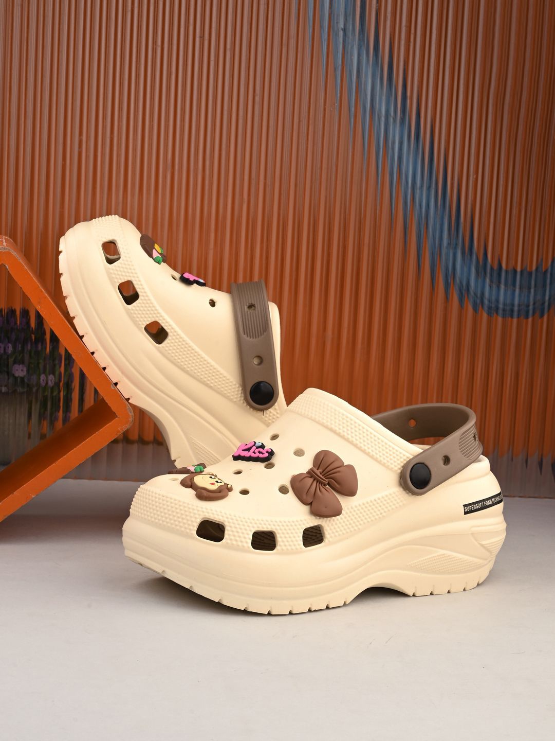 

DOCTOR HEALTH SUPER SOFT Women Self Design Clogs, Cream