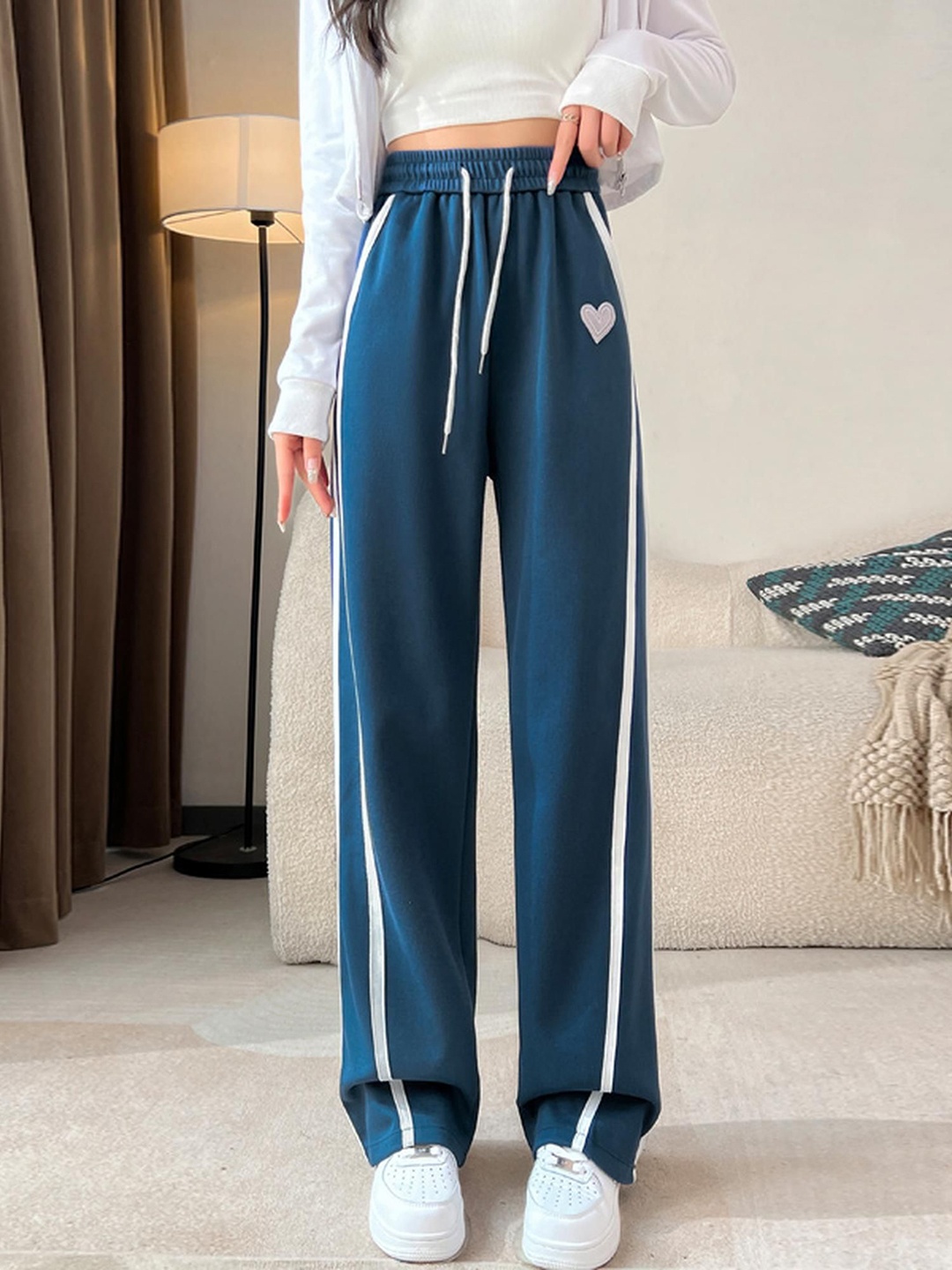

Outzidr Women Relaxed-Fit Mid-Rise Contrast Striped Wide Leg Track Pants, Blue