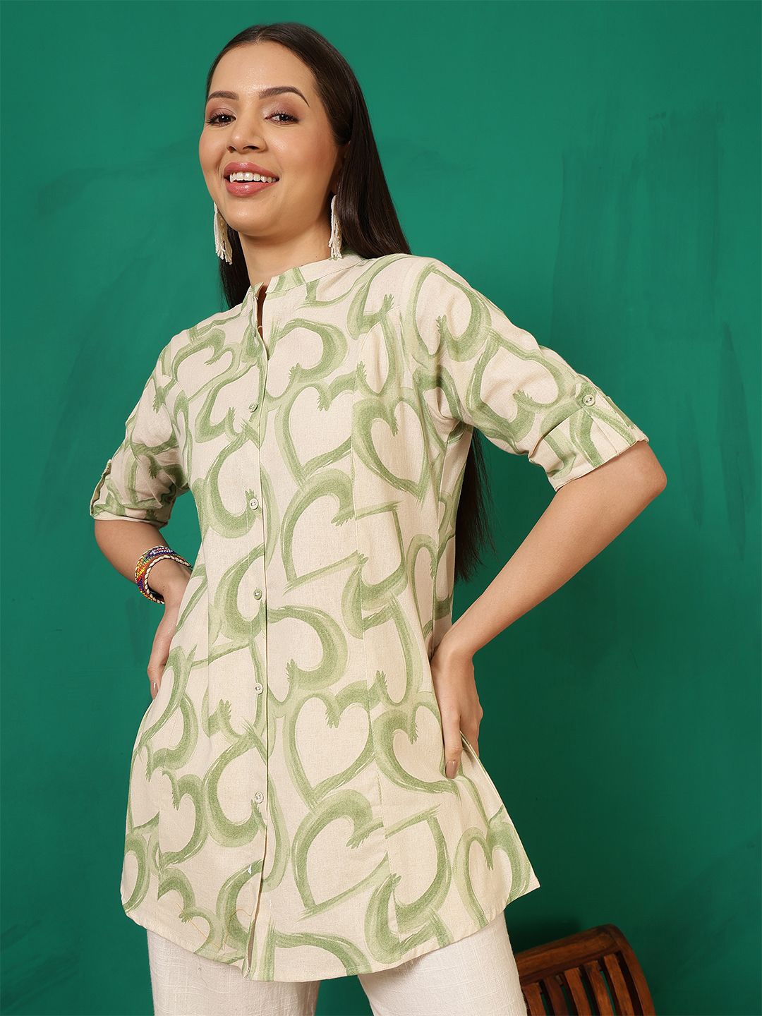 

Sangria Women Floral Printed Shirt Style Top, White