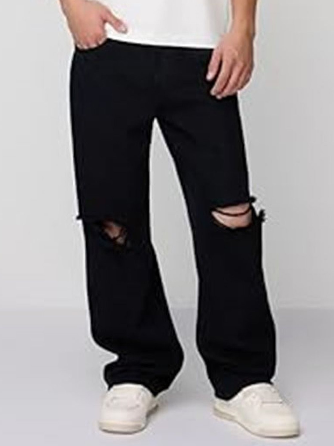 

LINARIA Men Classic Relaxed Fit Mildly Distressed Jeans, Black