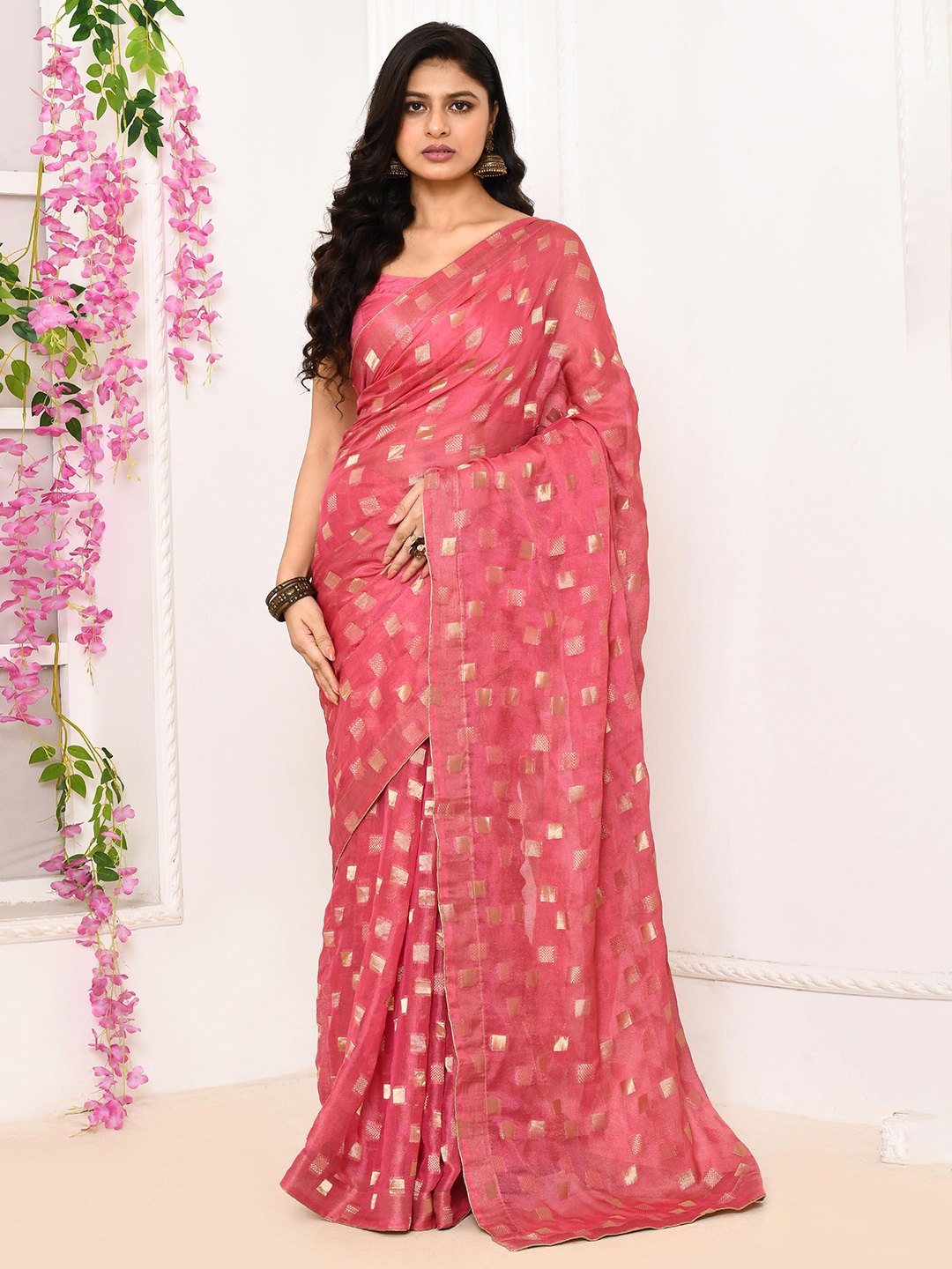 

THREAD SAGA Geometric Woven Design Zari Saree, Pink