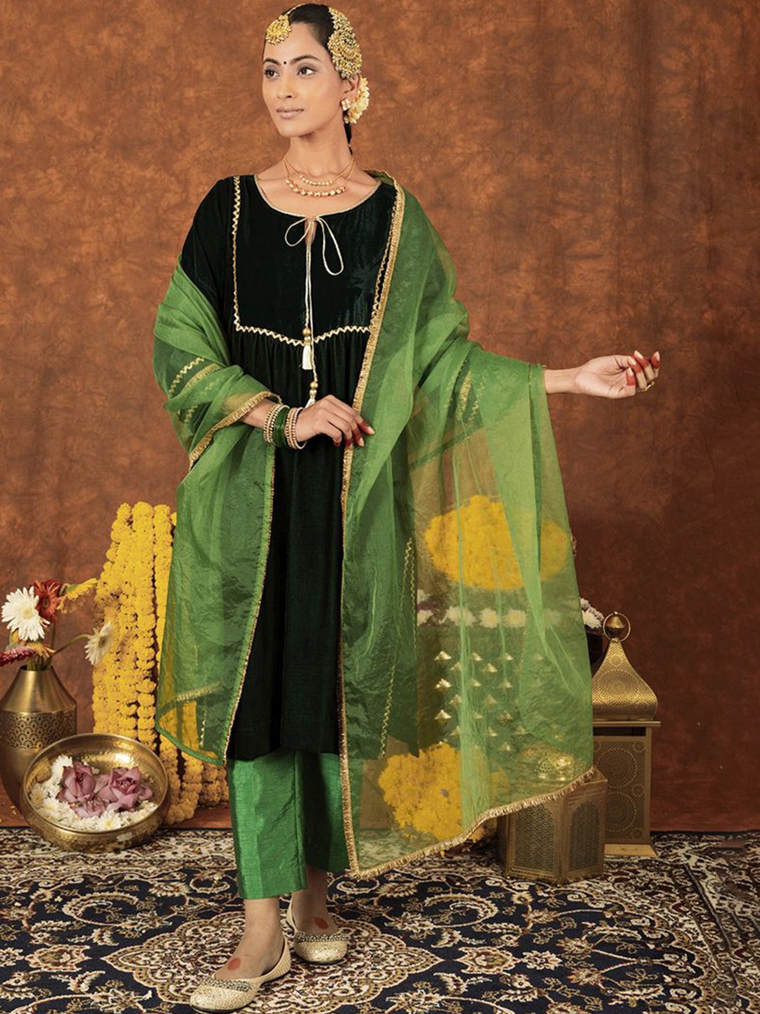 

House of NityaYoke Design Tie-Up Neck Pleated A Line Velvet Kurta With Trousers & Dupatta, Green