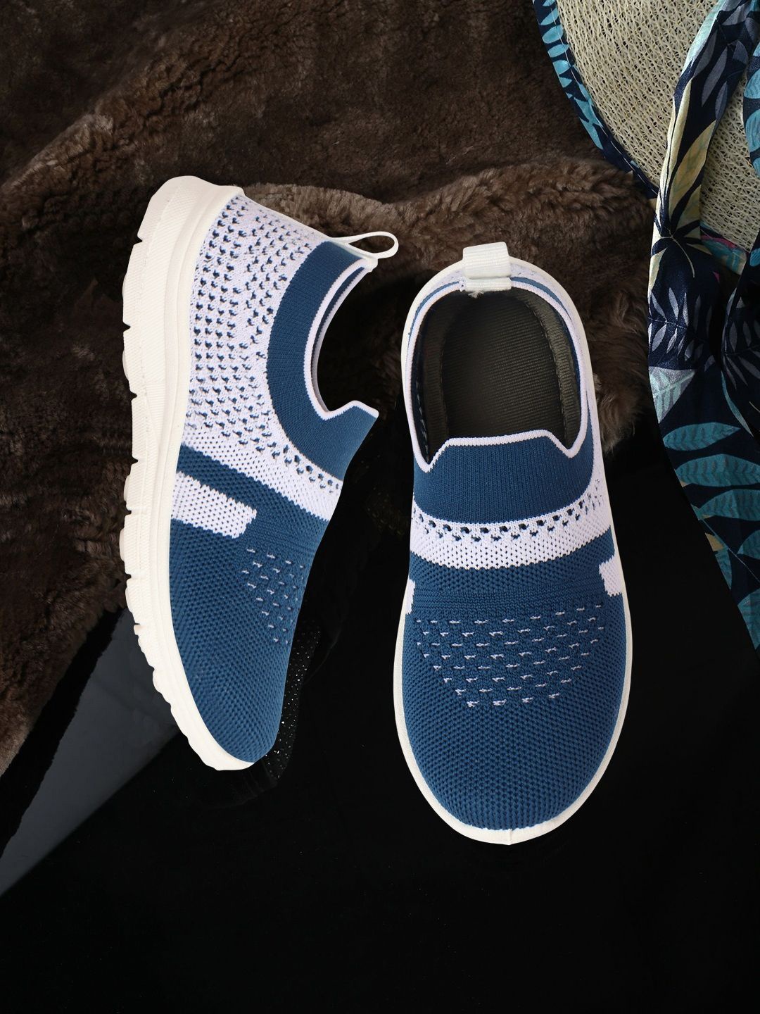 

BAESD Girls Woven Design Sneakers, Blue