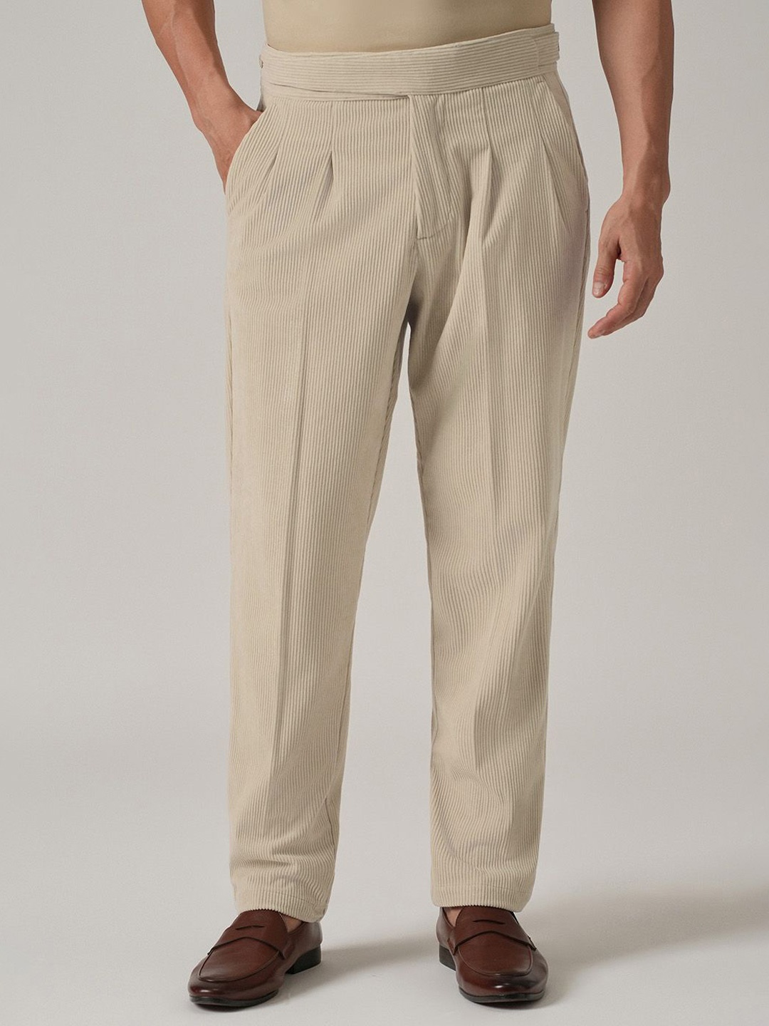 

Banana Club Men Smart Corduroy Pleated Trousers, Cream