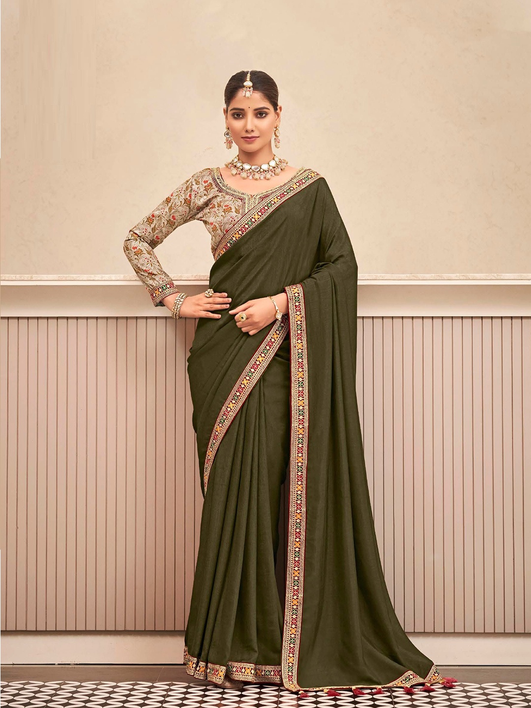 

Mahalasa Pure Silk Embroidered Border Saree With Unstitched Blouse Piece, Green