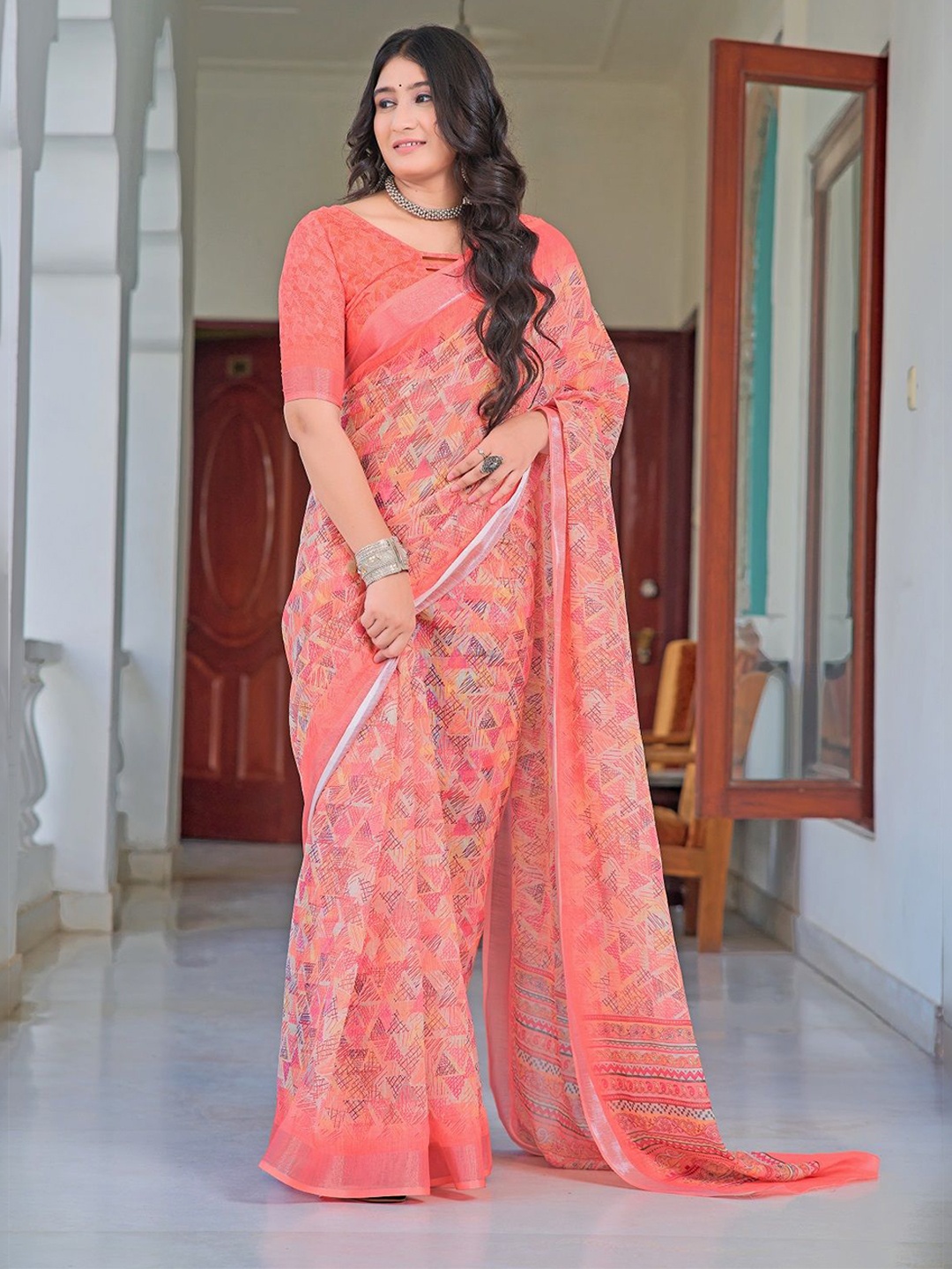 

Nimidiya Floral Printed Pure Cotton Saree, Peach