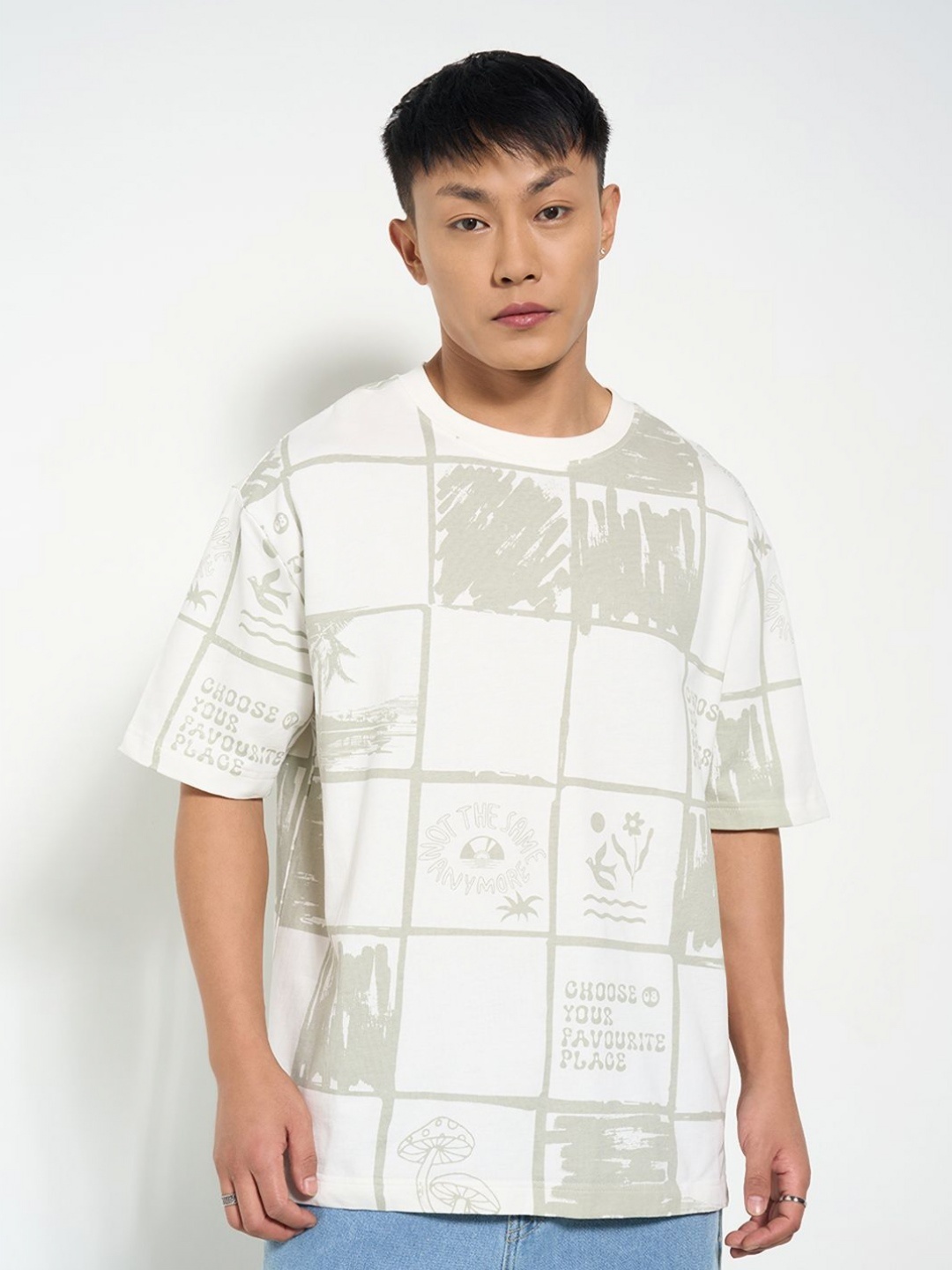 

People Men Checked Round Neck Cotton Oversized T-shirt, White