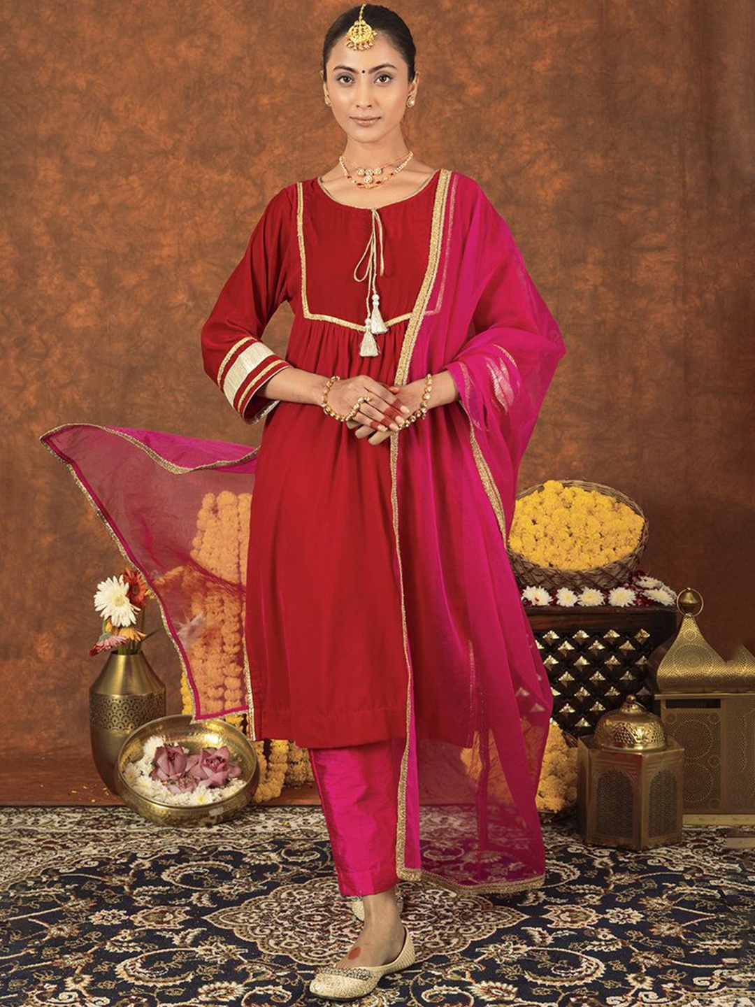 

House of Nitya Velvet Straight Kurta With Trouser And Dupatta, Red