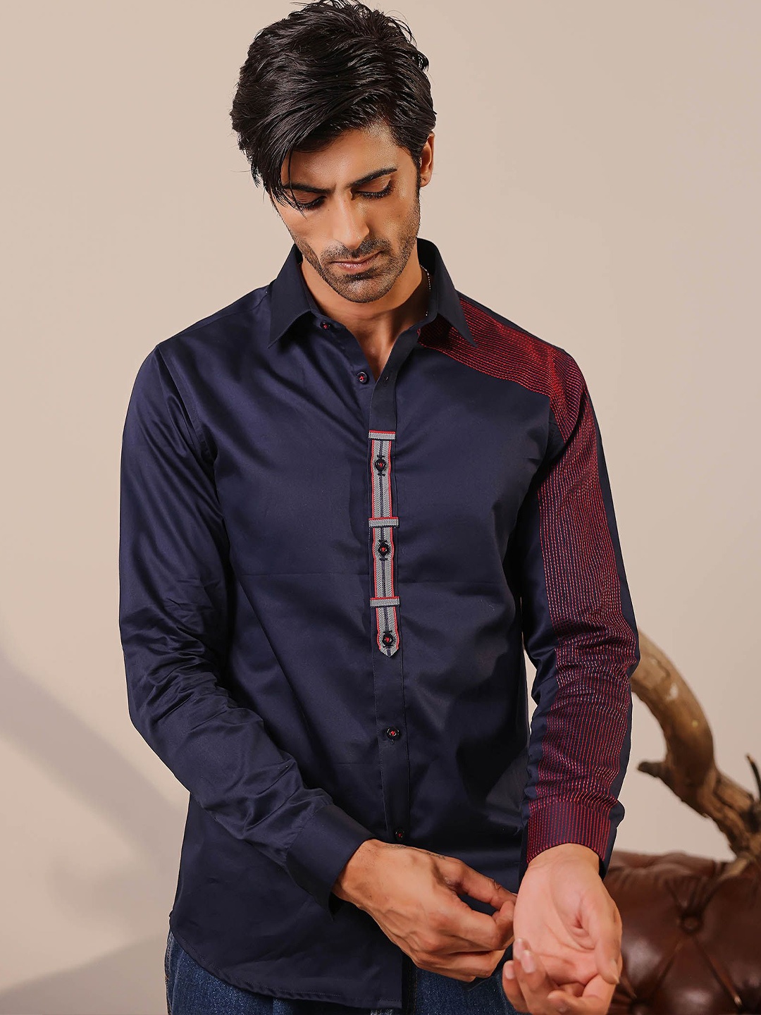 

ABKASA Men Classic Slim Fit Spread Collar Solid Cotton Casual Shirt, Navy blue