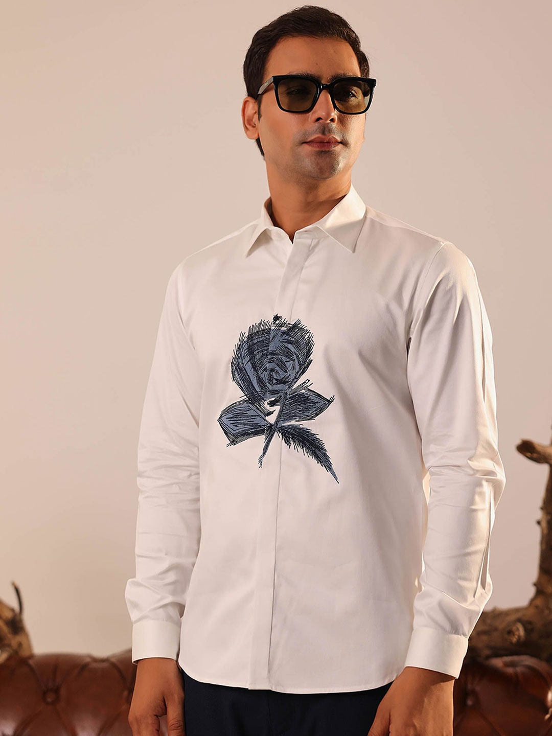

ABKASA Men Classic Slim Fit Spread Collar Abstract Printed Cotton Casual Shirt, White
