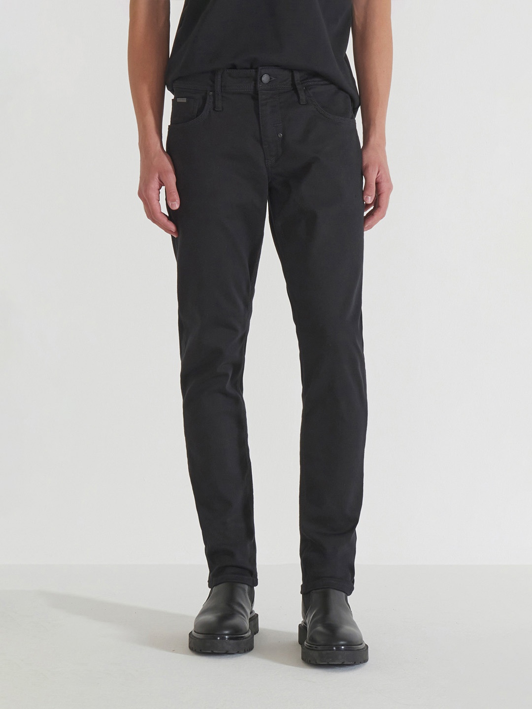 

Antony Morato Men Tapered Fit Jeans, Black
