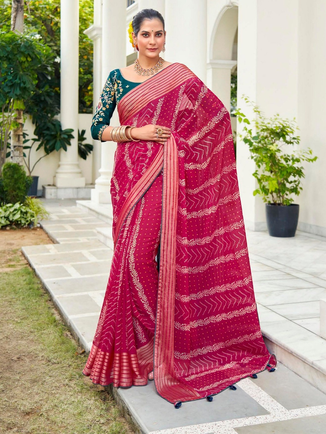 

MAHALASA Floral Bandhani Printed Chiffon Saree With Unstitched Blouse Piece, Pink