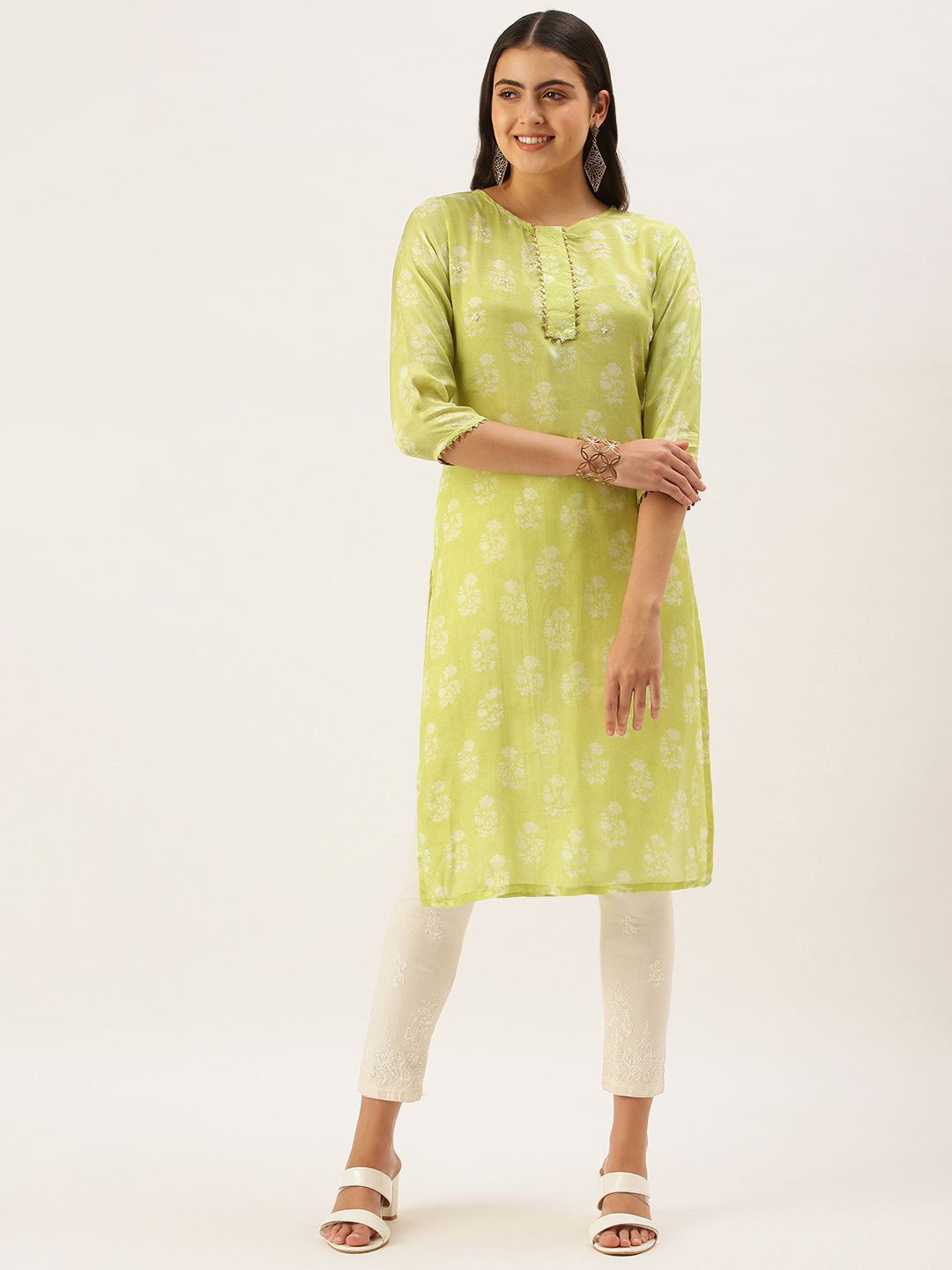 

Fourleaf Floral Printed Sequnnied Cotton Straight Kurta, Green