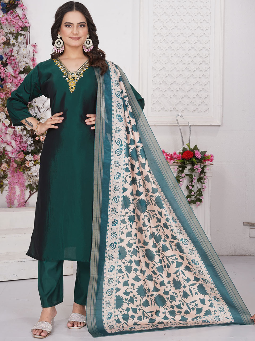

Maheesha Floral Yoke Design Thread Work V-Neck Straight Kurta With Trousers And Dupatta, Green