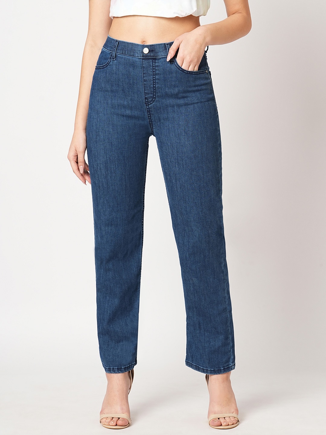 

Kraus Jeans Women Straight Fit High-Rise Light Fade Jeans, Blue