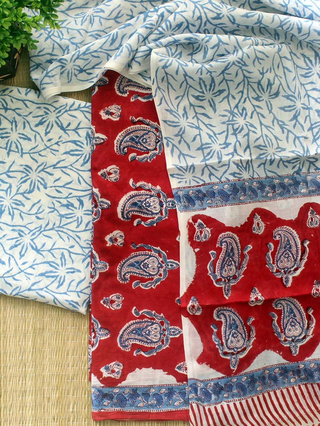 

Weaves of Tradition Printed Pure Cotton Unstitched Dress Material, Red