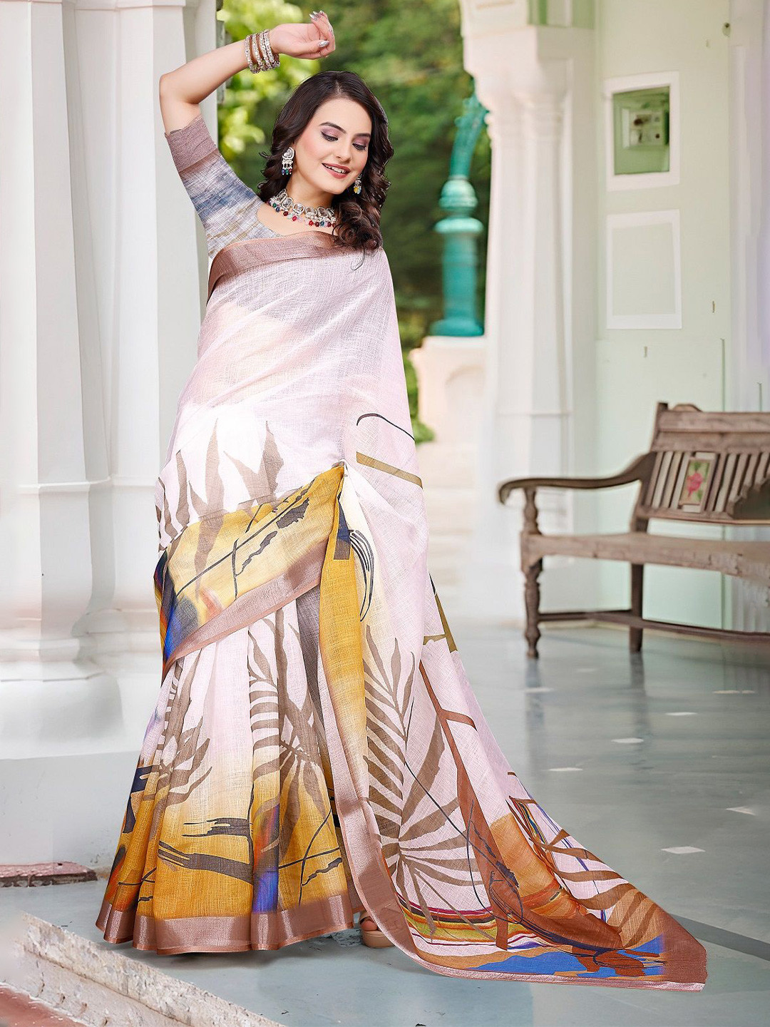

Nimidiya Floral Pure Cotton Saree, White