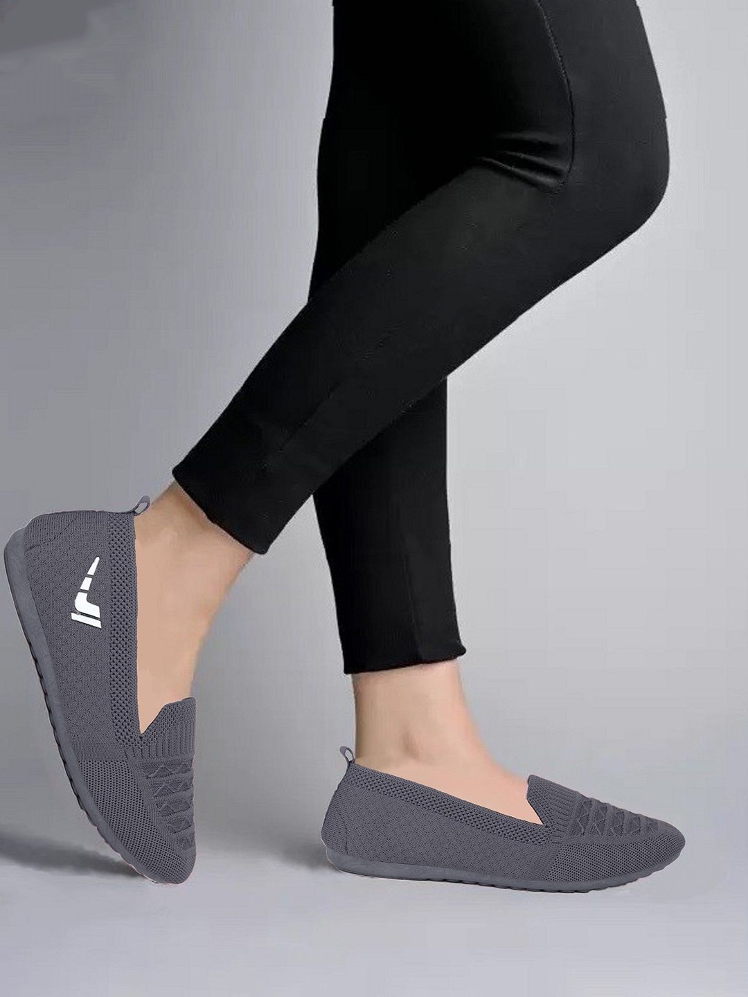 

FABBMATE Girl Textured Slip-On Sneakers, Grey