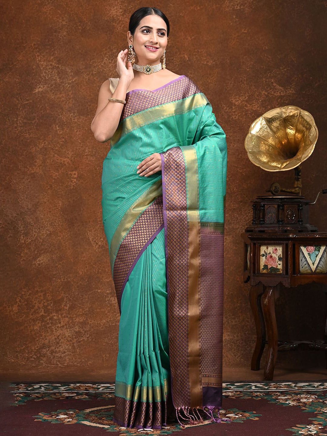 

Ushvii Zari Kanjeevaram Saree, Green