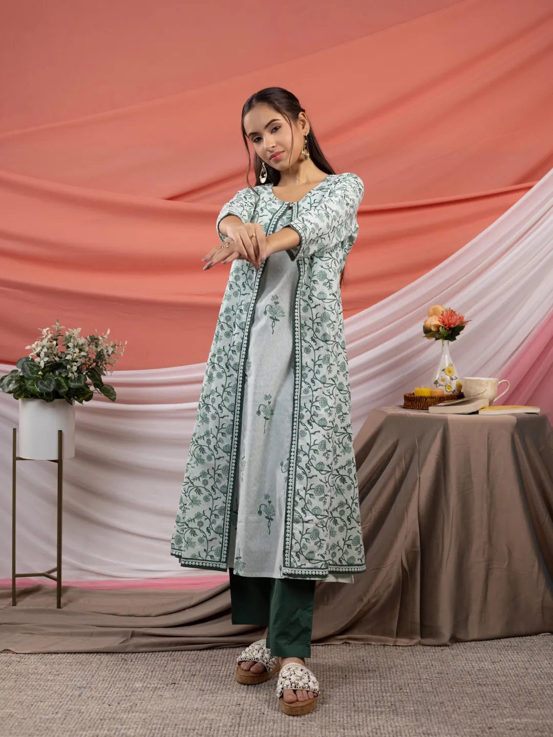 

MissKurti Floral Printed Pure Cotton A-Line Tunic With Trouser & Lace Work Jacket, Green
