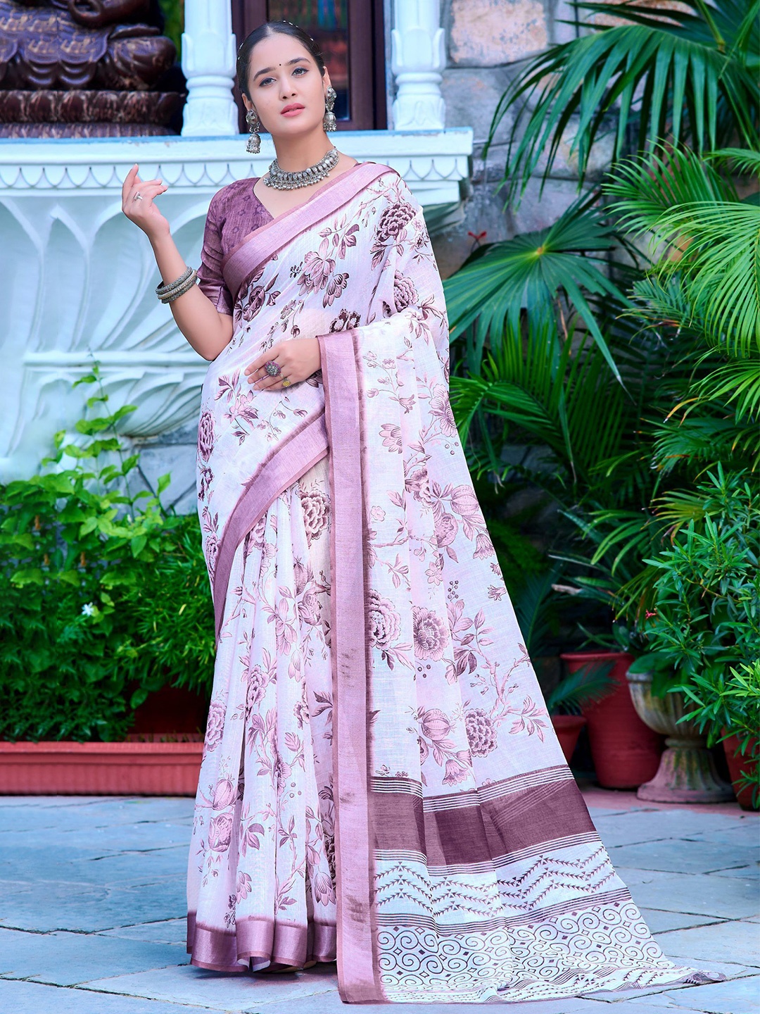 

Mitera Floral Printed Zari Pure Cotton Saree, Off white