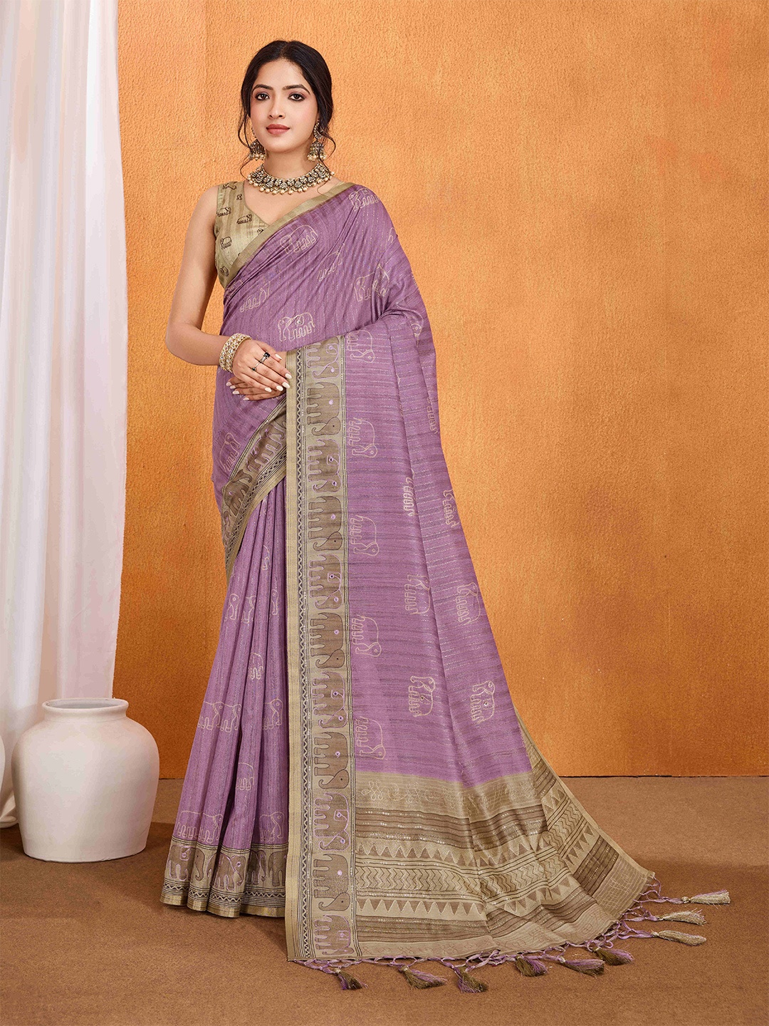 

Mitera Woven Design Kalamkari Printed Mirror Work Saree, Purple