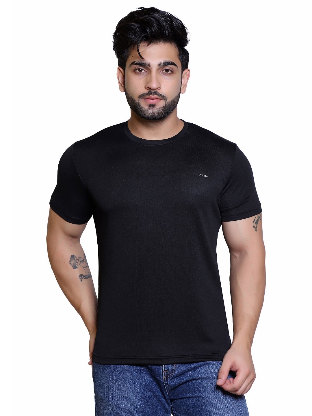

GREATMAN Men Solid Round Neck Slim Fit T-shirt, Black