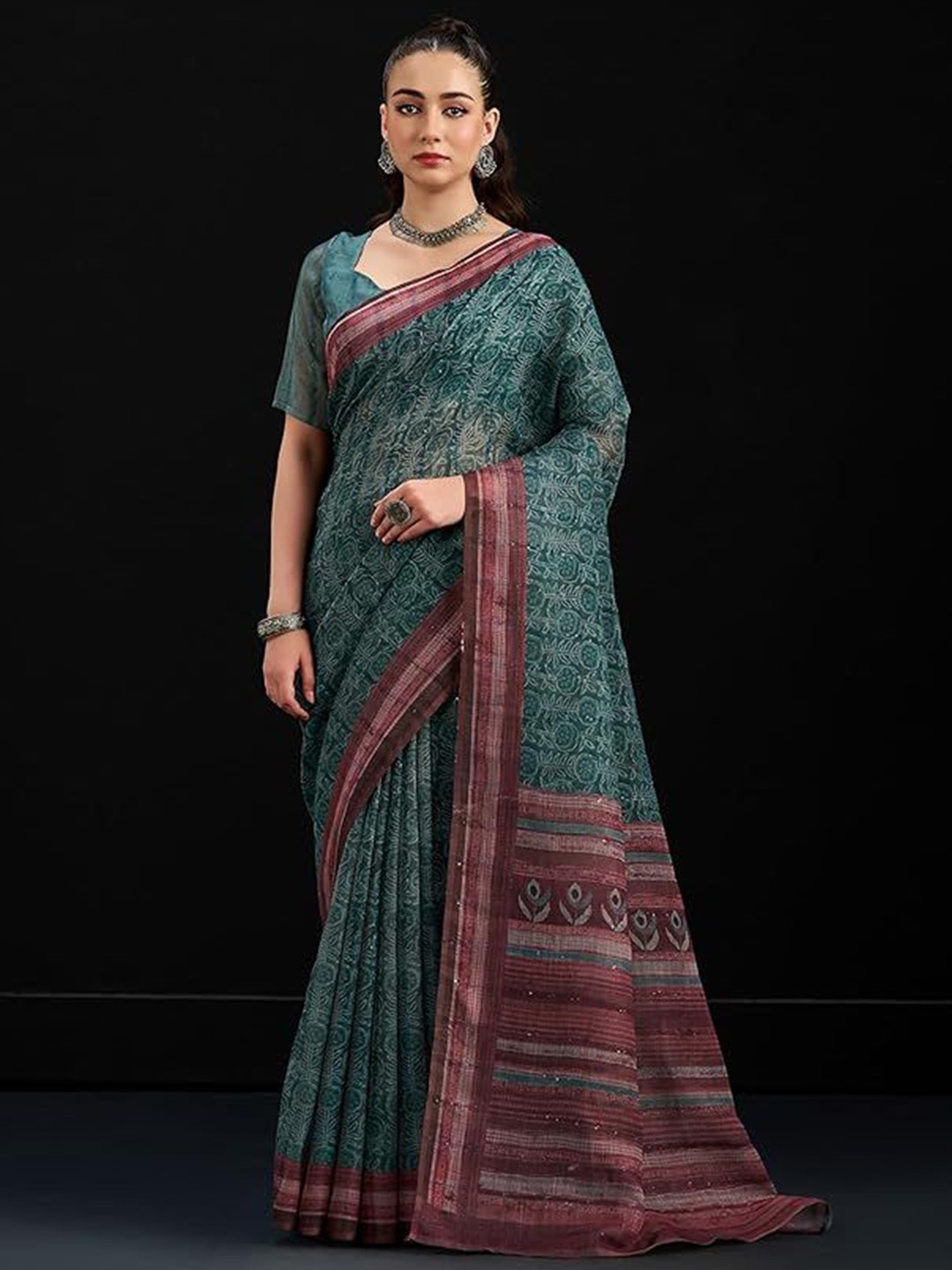 

BW X BUTTERFLY Geometric Printed Pure Cotton Saree, Green