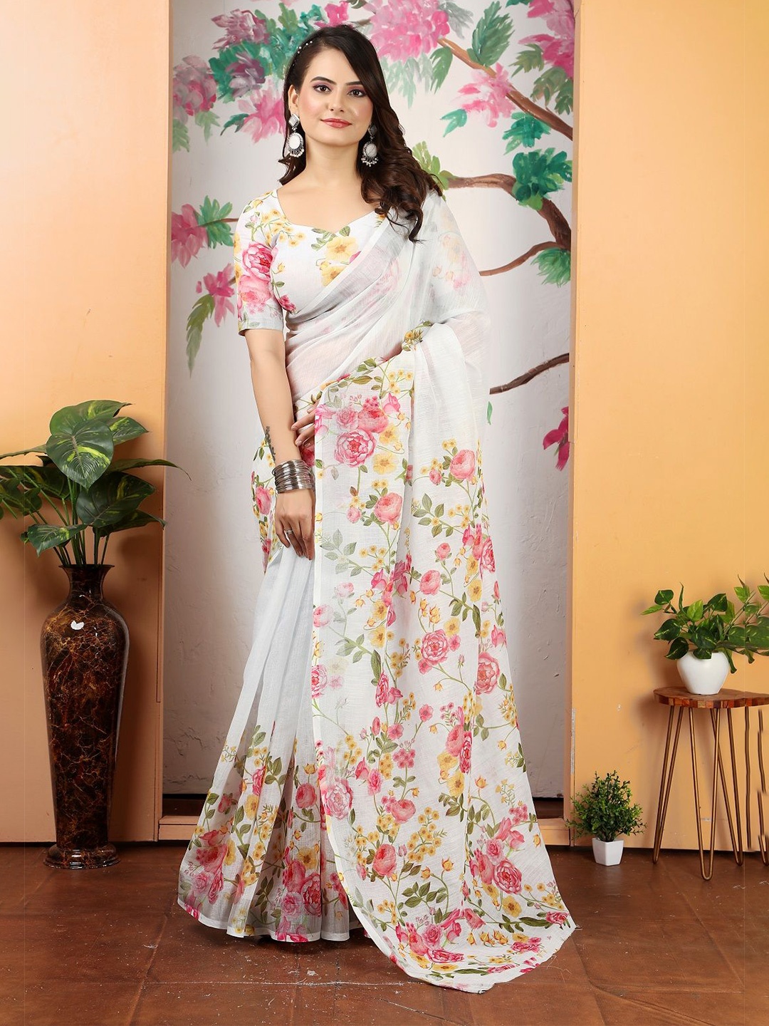 

Nimidiya Floral Printed Pure Cotton Saree, White