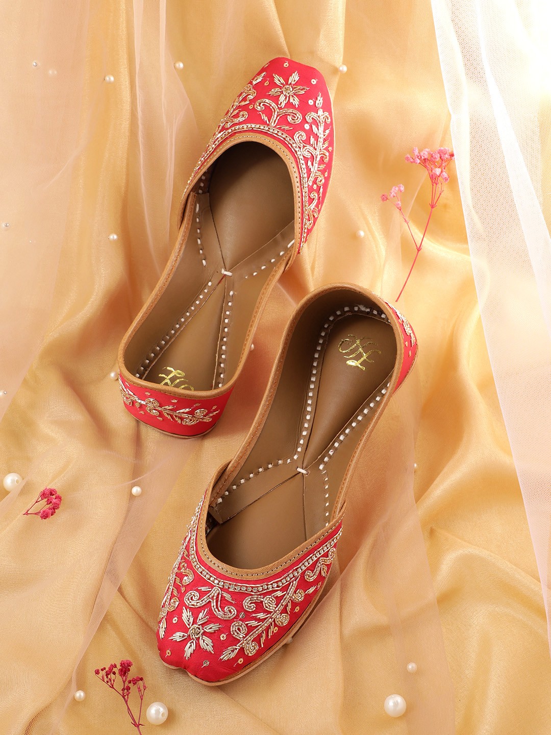 

House of Pataudi Women Ethnic Embellished Mojaris, Pink
