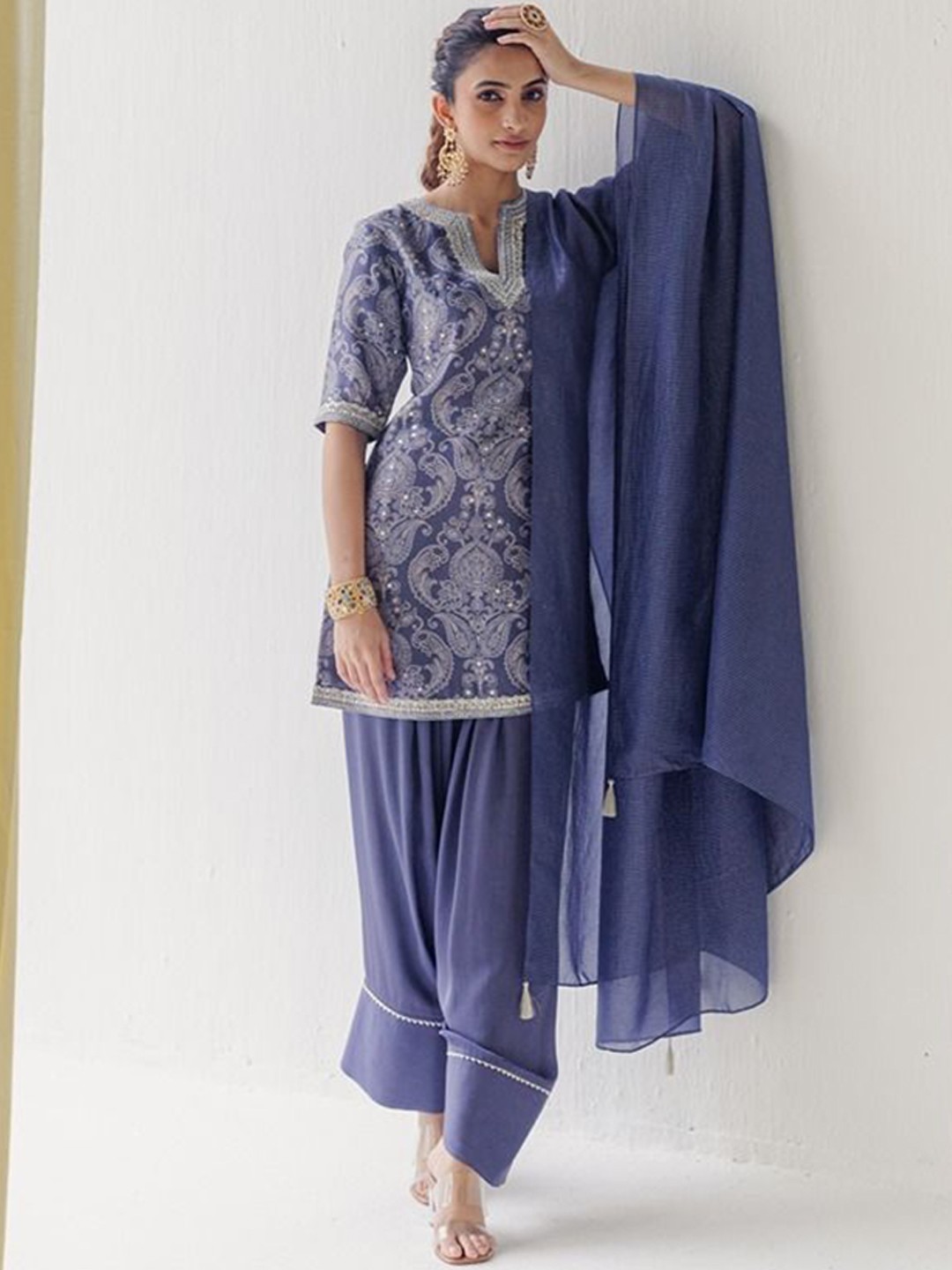 

Label Naariti Ethnic Motifs Printed Zari Straight Kurta With Palazzos And Dupatta, Blue