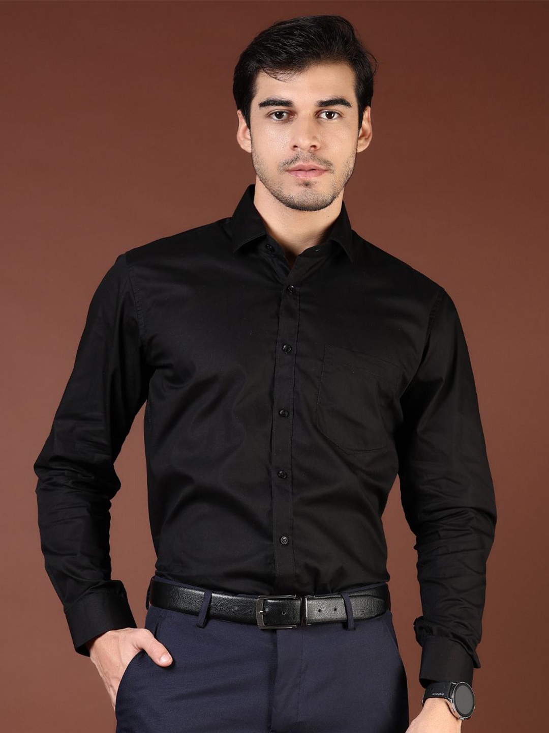 

V-Mart Men Spread Collar Solid Cotton Casual Shirt, Black