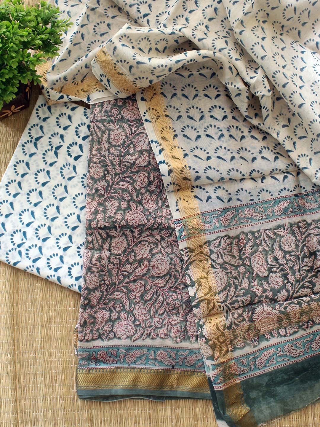 

Weaves of Tradition Floral Printed Unstitched Dress Material, Green