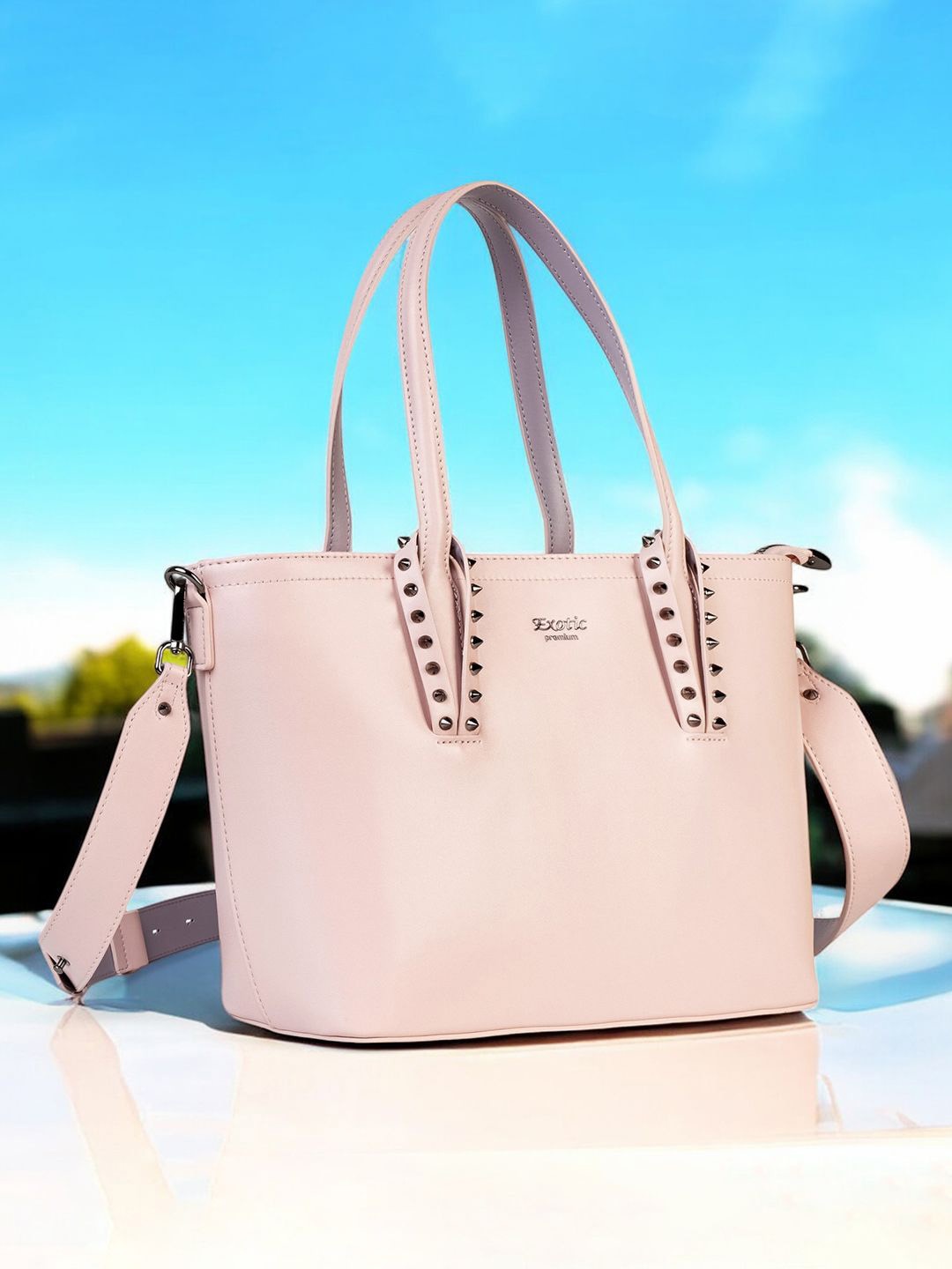

Exotic Women Solid Structured Leather Handheld Bag, Pink