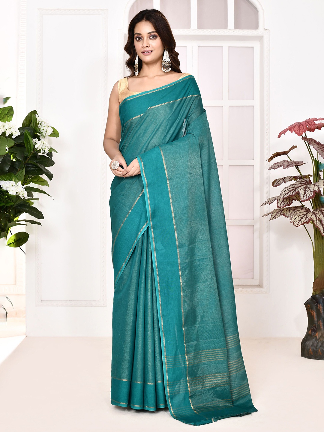 

THREAD SAGA Woven Design Linen Saree With Unstitched Blouse Piece, Green