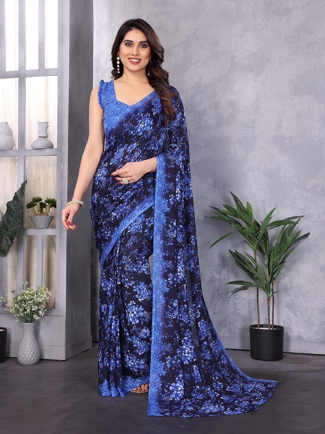 

Nirmohi Fashion Floral Poly Georgette Saree, Navy blue