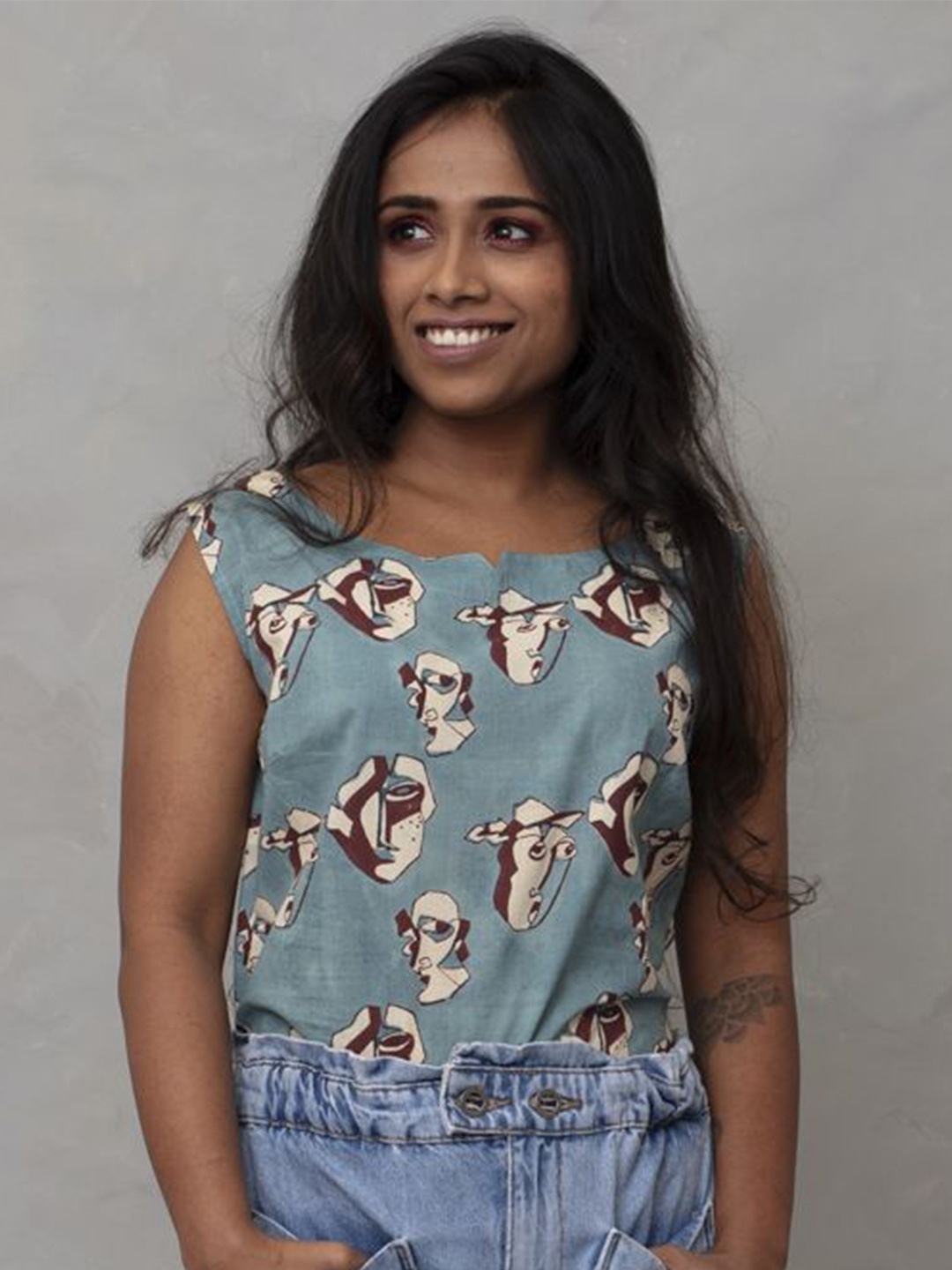 

WildMoss Women Pure Cotton Printed Sleeveless Cotton Top, Sea green