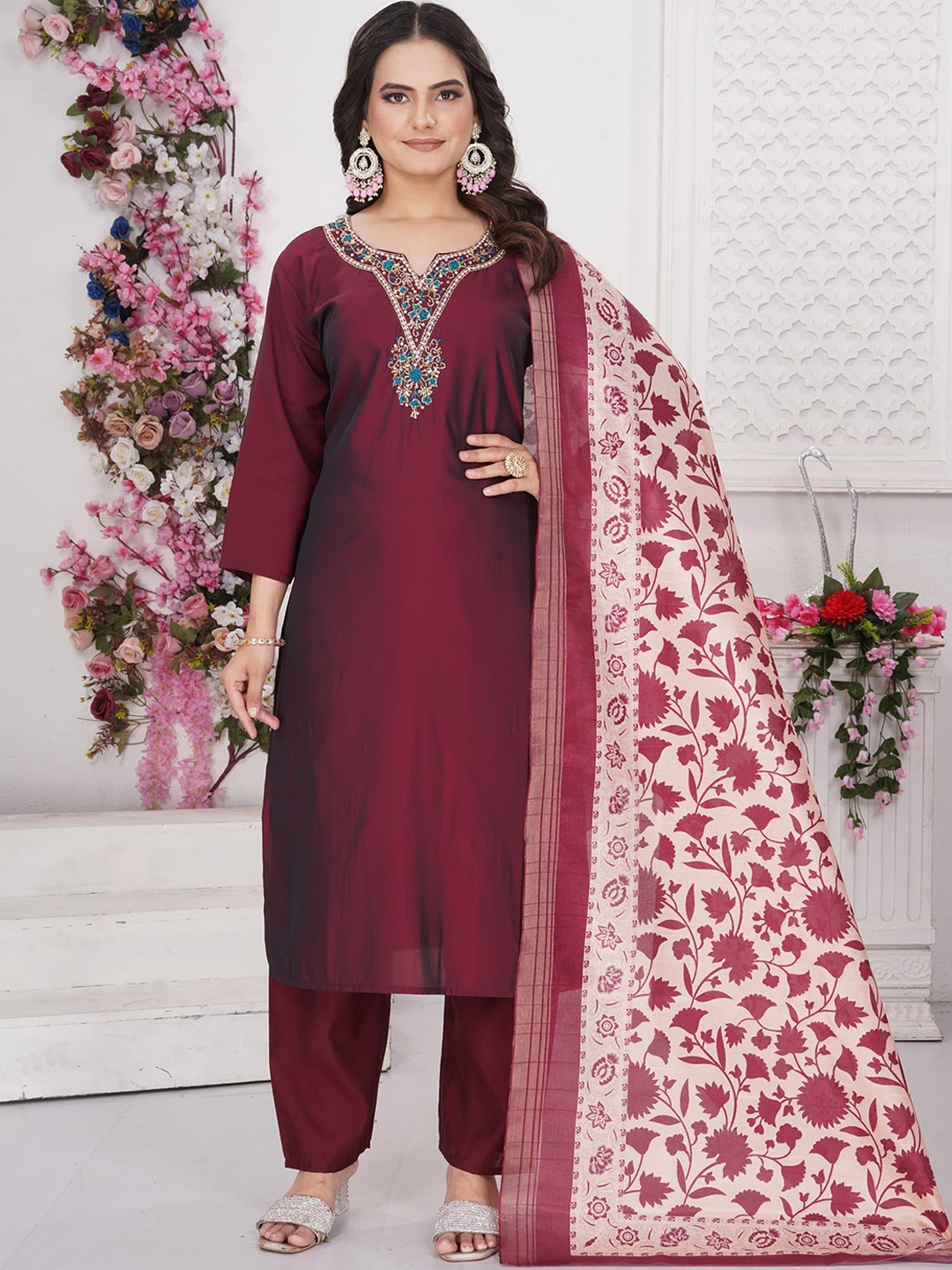 

Maheesha Floral Yoke Design Sequinned Notch Neck Straight Kurta With Trousers And Dupatta, Maroon