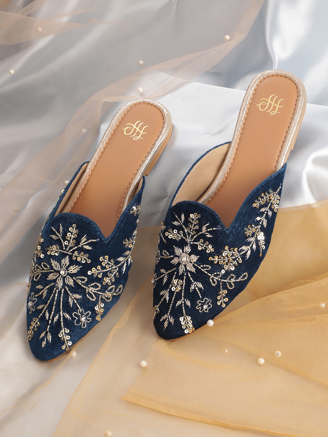 

House of Pataudi Women Embellished Ethnic Mules, Navy blue
