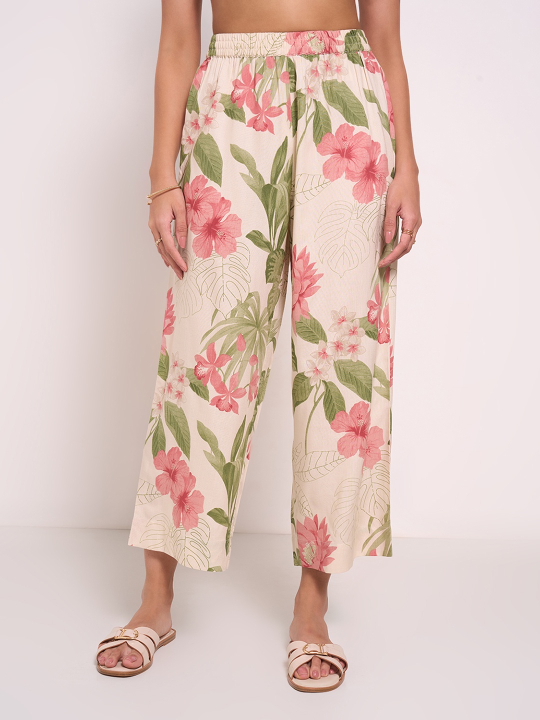 

RANGMANCH BY PANTALOONS Women Floral Printed Mid-Rise Flared Trouser, Cream