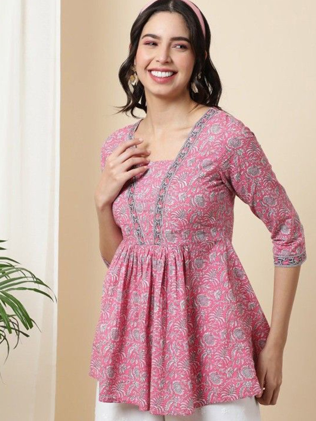 

Kairab Ethnic Motifs Printed Cotton A-Line Top, Pink