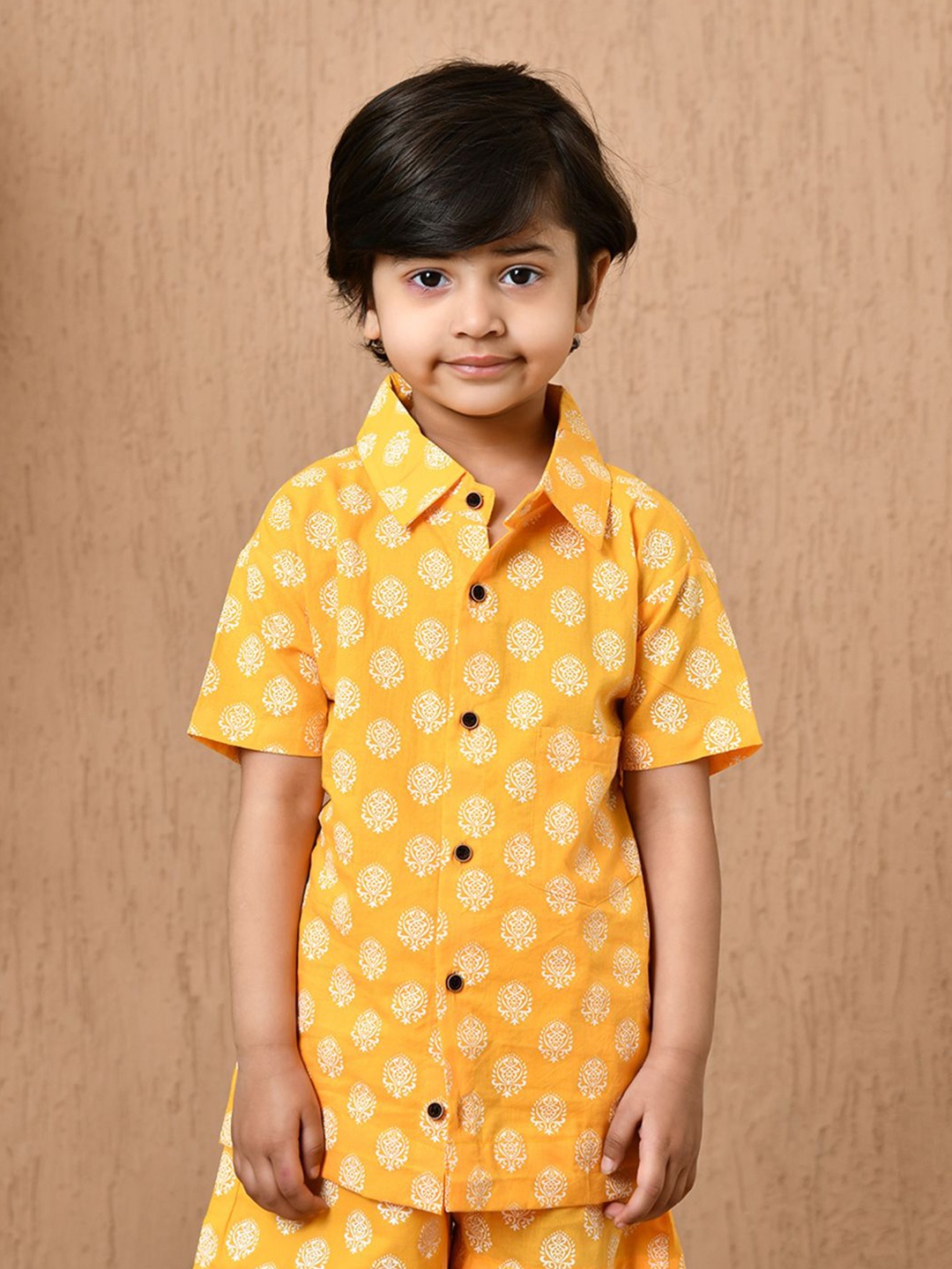 

BAESD Boys Comfort Relaxed Fit Spread Collar Conversational Printed Cotton Casual Shirt, Yellow