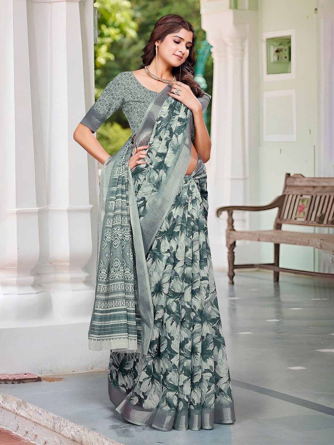

Nimidiya Floral Pure Cotton Saree, Green
