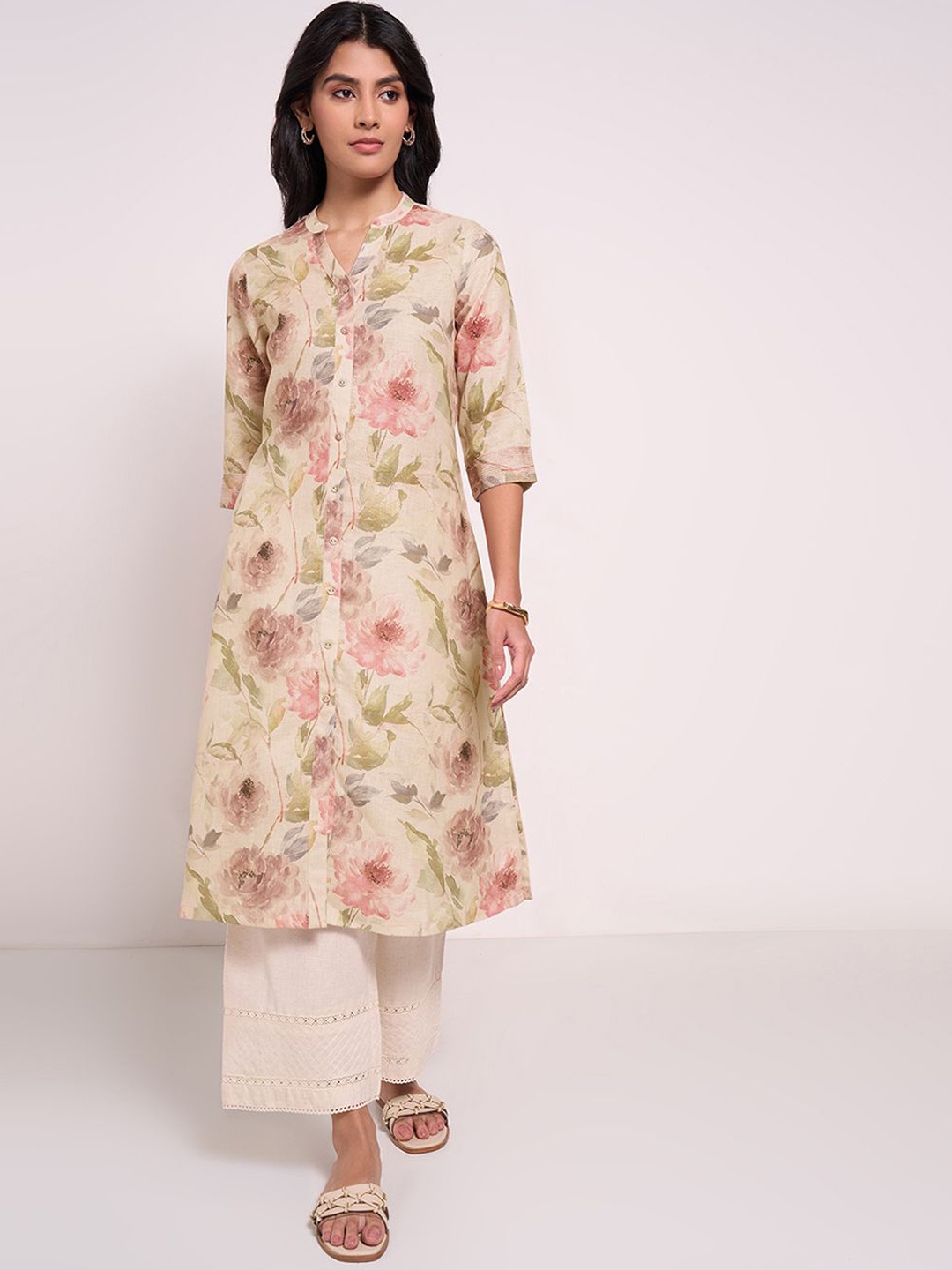 

RANGMANCH BY PANTALOONS Floral Printed Mandarin Collar Straight Kurta, Cream