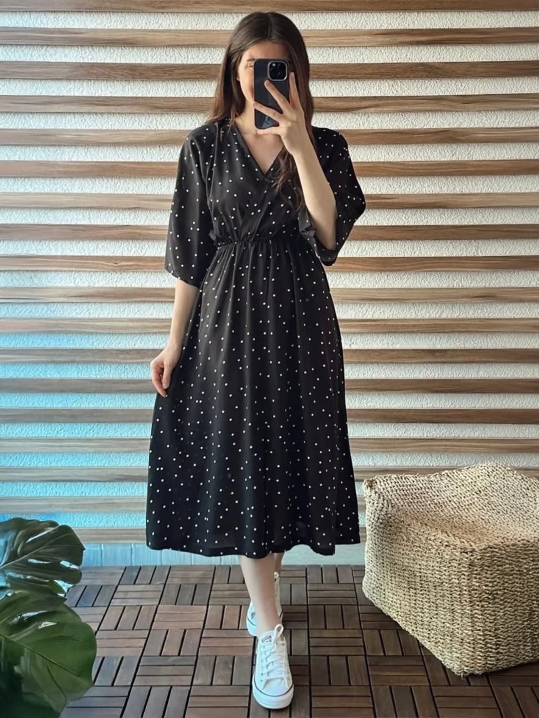 

DMPRSN ATTIRE Women Polka Dot Print Monochrome Fit & Flare Midi Dress With Slit, Black
