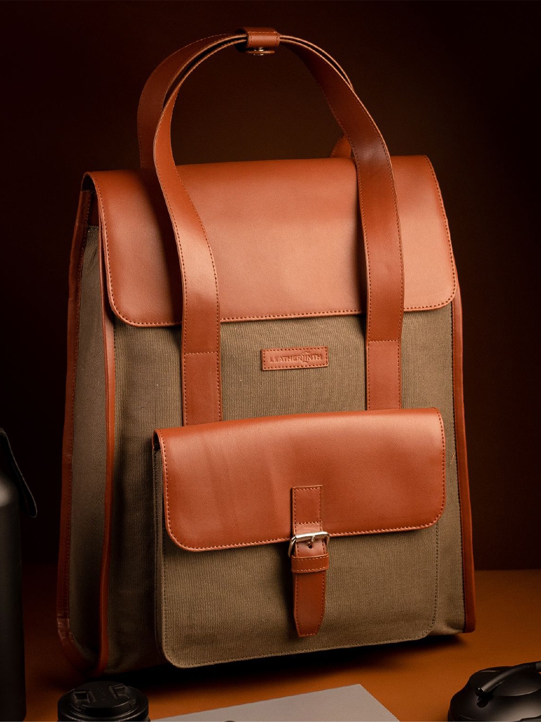 

Leatherinth The Voyager Men Leather Backpack, Tan